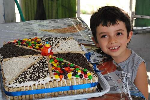 Gael: “bolo de chocolate é uma delícia”.