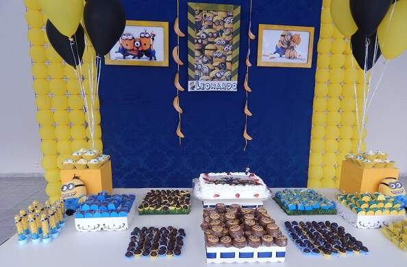 Festa com decoração dos Minions